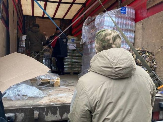 Три тонны гумпомощи доставил Краснодарский край жителям и бойцам Херсонщины - «Новости»