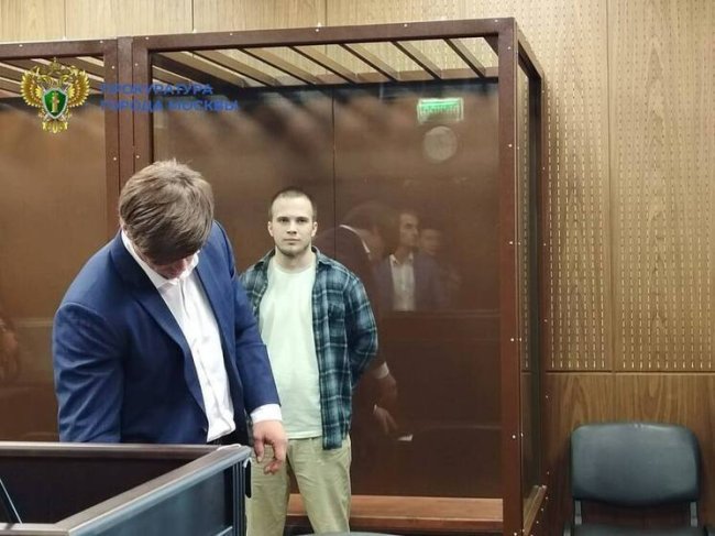 Сын чиновника обирал членов семьи своей невесты по очереди - «Новости»