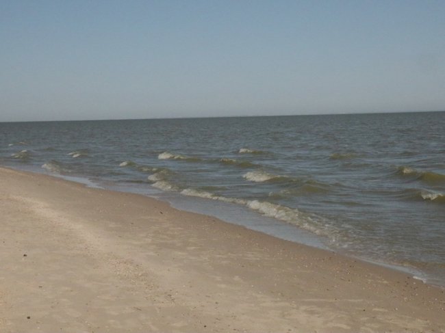 Турист пропал в океане на глазах у друзей во время сильного шторма - «Новости»