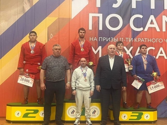 Калмыцкий самбист завоевал серебро на всероссийских юношеских соревнованиях - «Новости»