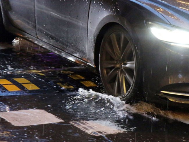 Ленточки и куклы на машине: что признают нарушением ПДД - «Новости»