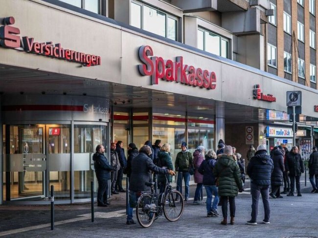 Германия — Тысячи вскрытых сейфов: крупнейшее ограбление депозитных ячеек - «Новости»