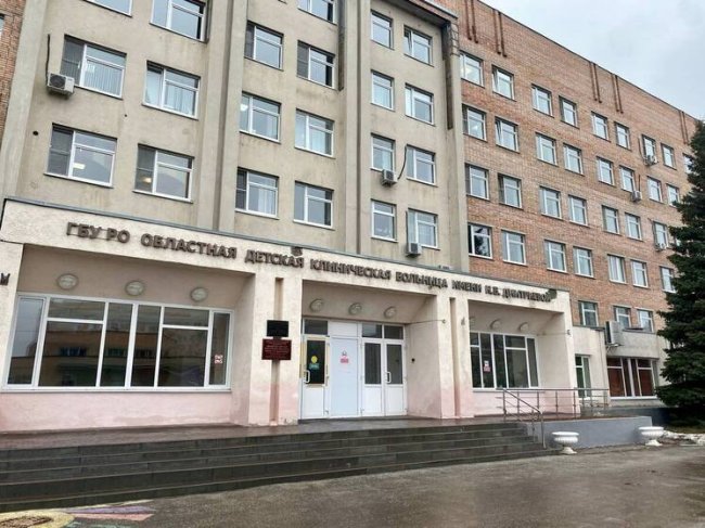 В Рязани врачи спасли девочку, съевшую более килограмма хурмы - «Новости»