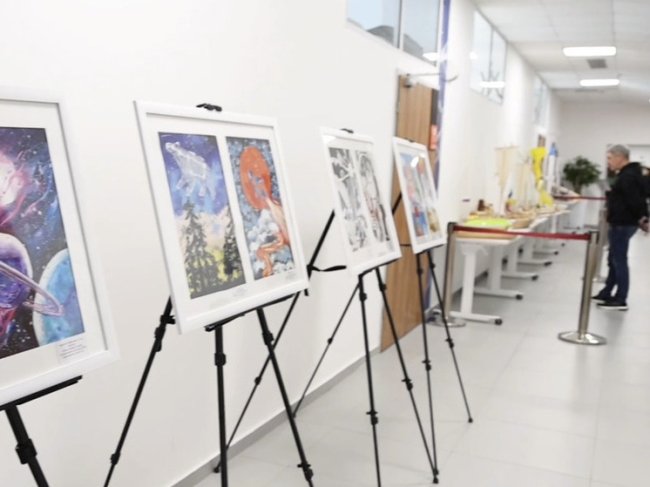 В Сириусе открыли выставку и провели мастер-классы ко Дню космонавтики - «Новости»