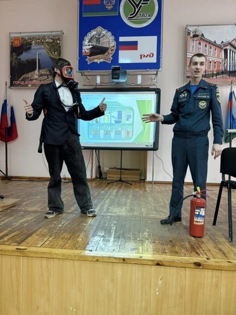 Псковские студенты узнали о пожарной безопасности от профессионалов - «Новости»