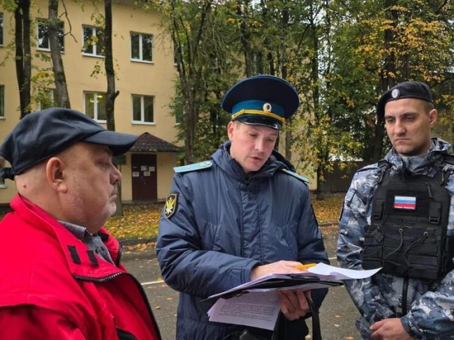 Судебные приставы Пскова за сутки восстановили незаконно уволенного водителя - «Новости»