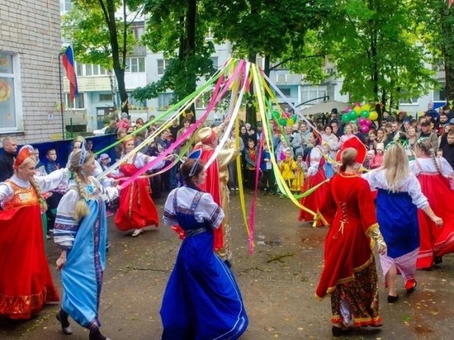 В псковском детском саду прошел фестиваль «Любятовфест» с участием более 600 человек - «Новости»